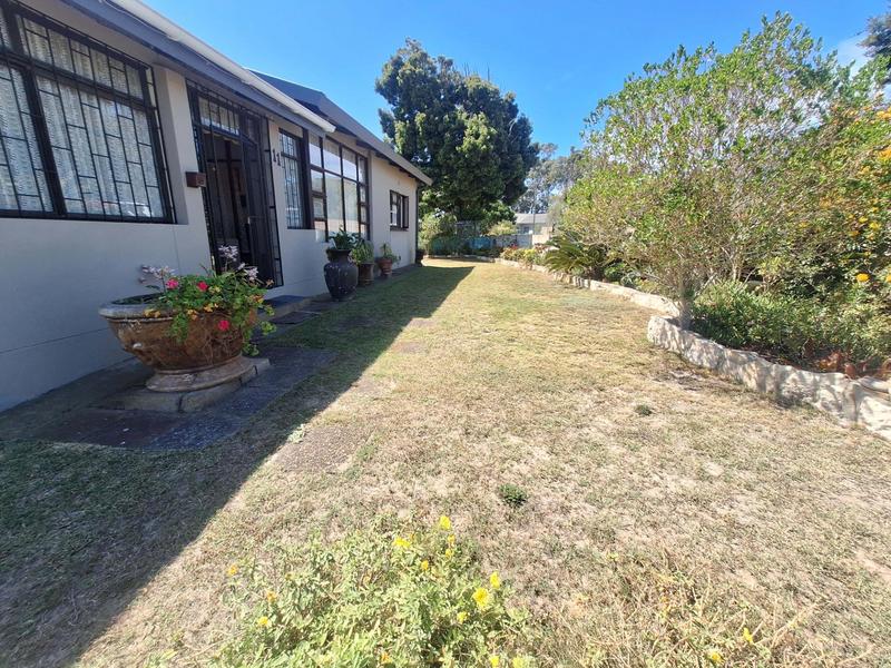 3 Bedroom Property for Sale in Albertinia Western Cape